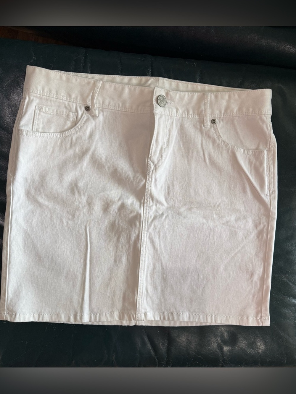 NWT LOFT White Denim Mini Skirt Size 6